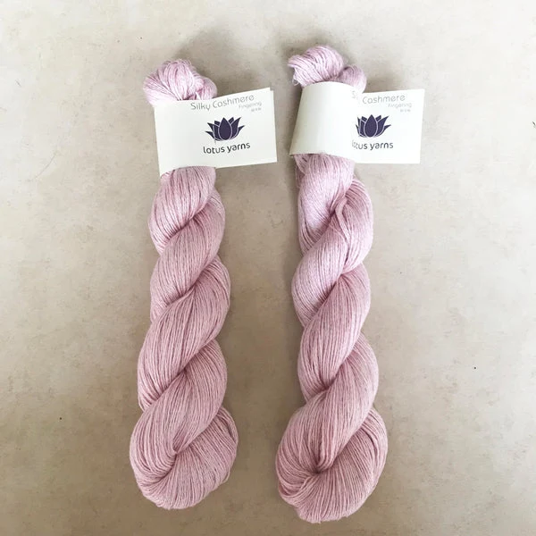 filati di loto setosi cashmere diteggiatura