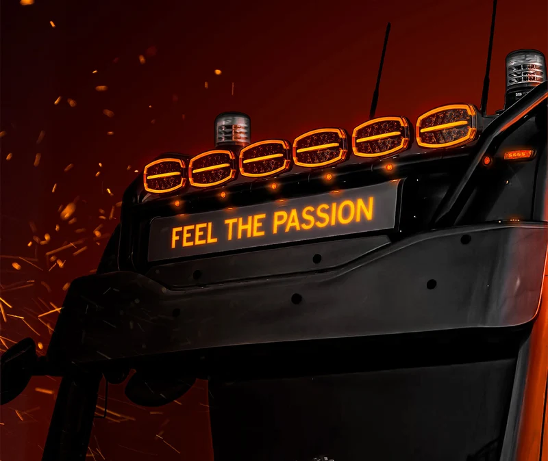 Faro ovale Strands Firefly ONE con strobo