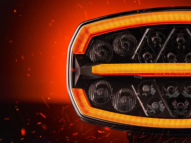 Faro ovale Strands Firefly ONE con strobo
