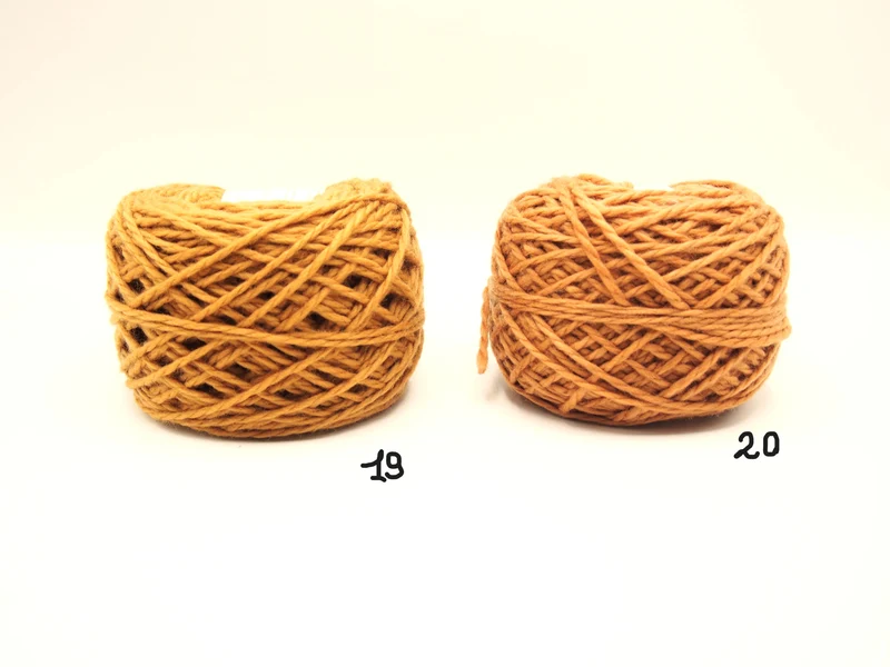 Gomitolo 100% Lana Merinos (100gr.), n°29 Colori, Tintura Naturale