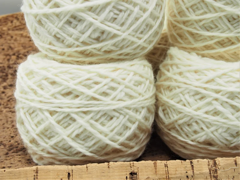 1kg di Lana Merinos 100%, Bianco Naturale
