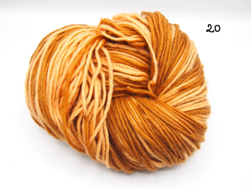 Matassa 100% Lana Merinos "Nuvola" (250 gr.), 21 colori, Tintura Naturale