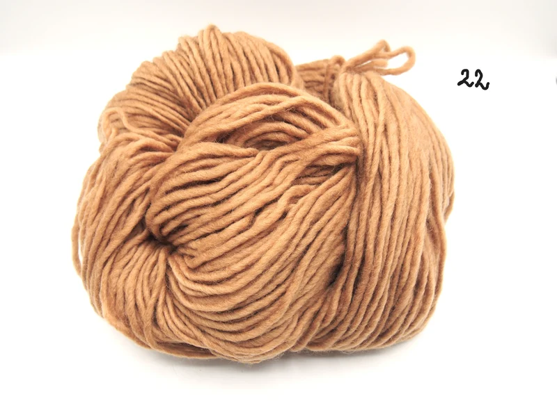 Matassa 100% Lana Merinos "Nuvola" (250 gr.), 21 colori, Tintura Naturale