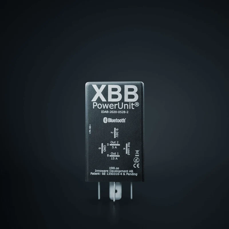 Il kit Strands XBB OBD2 include il dongle XBB e l'unità di alimentazione XBB
