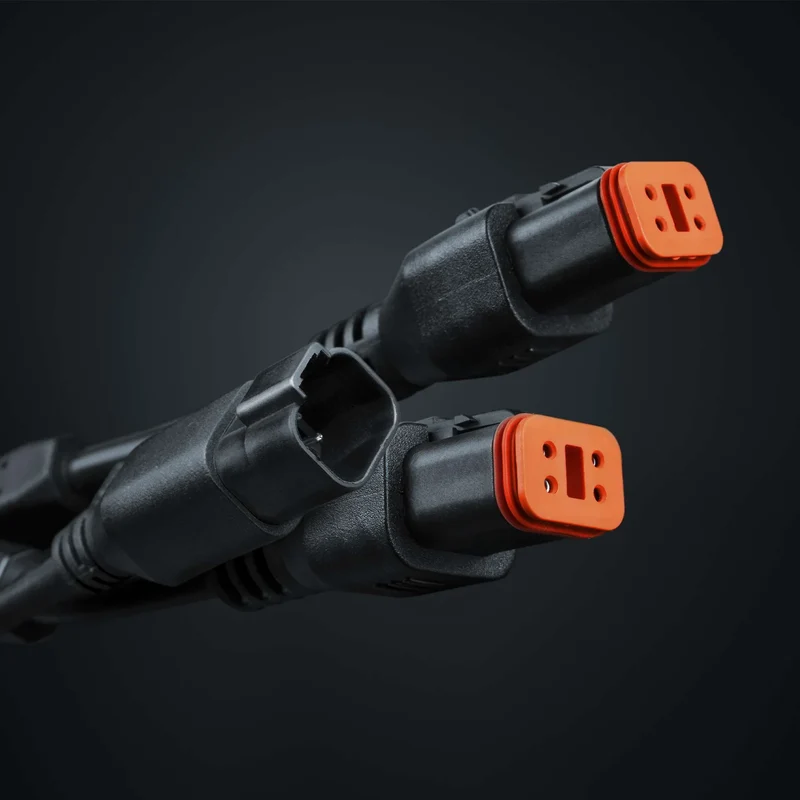 Splitter Strands Pro DT4 a 2 connettori DT4 / Max 150W