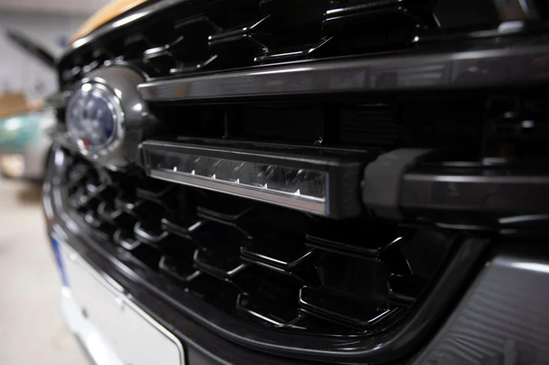 Kit griglia barra luminosa Firefly Strands Twin da 10" per Ford Ranger Wildtrack 2023-