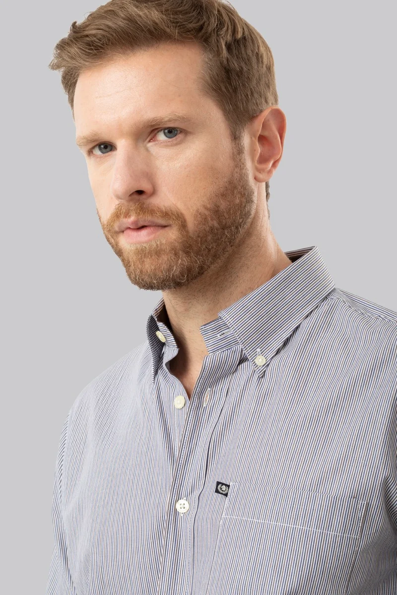 Camicia button down con taschino in popeline fantasia micro riga