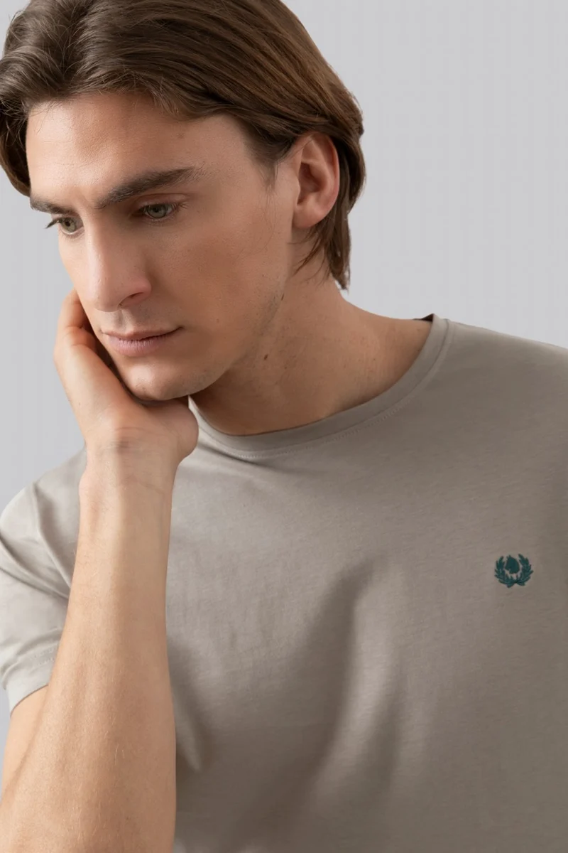 T-Shirt 100% Cotone con ricamo a contrasto