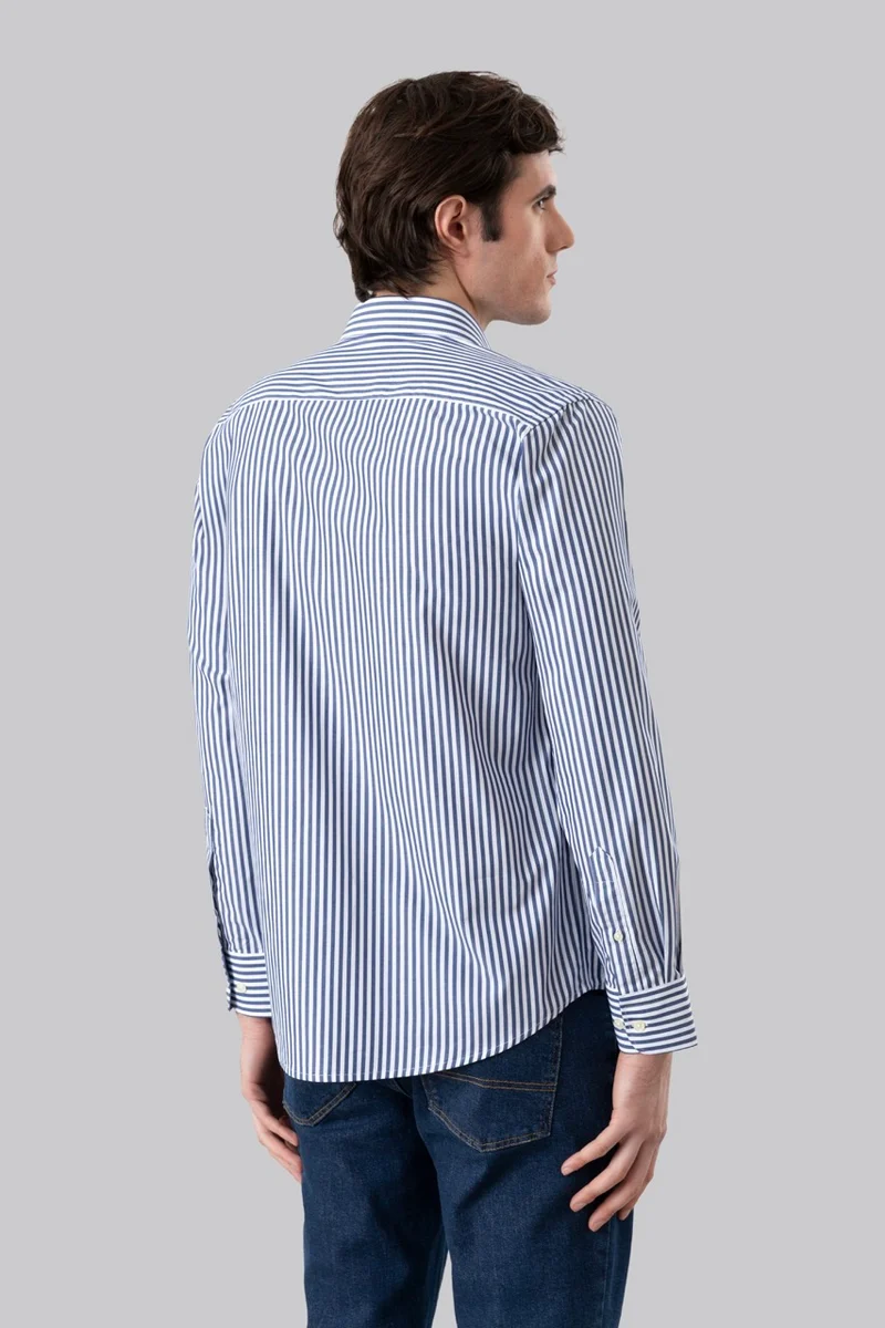 Camicia button down rigata in 100% popeline di cotone