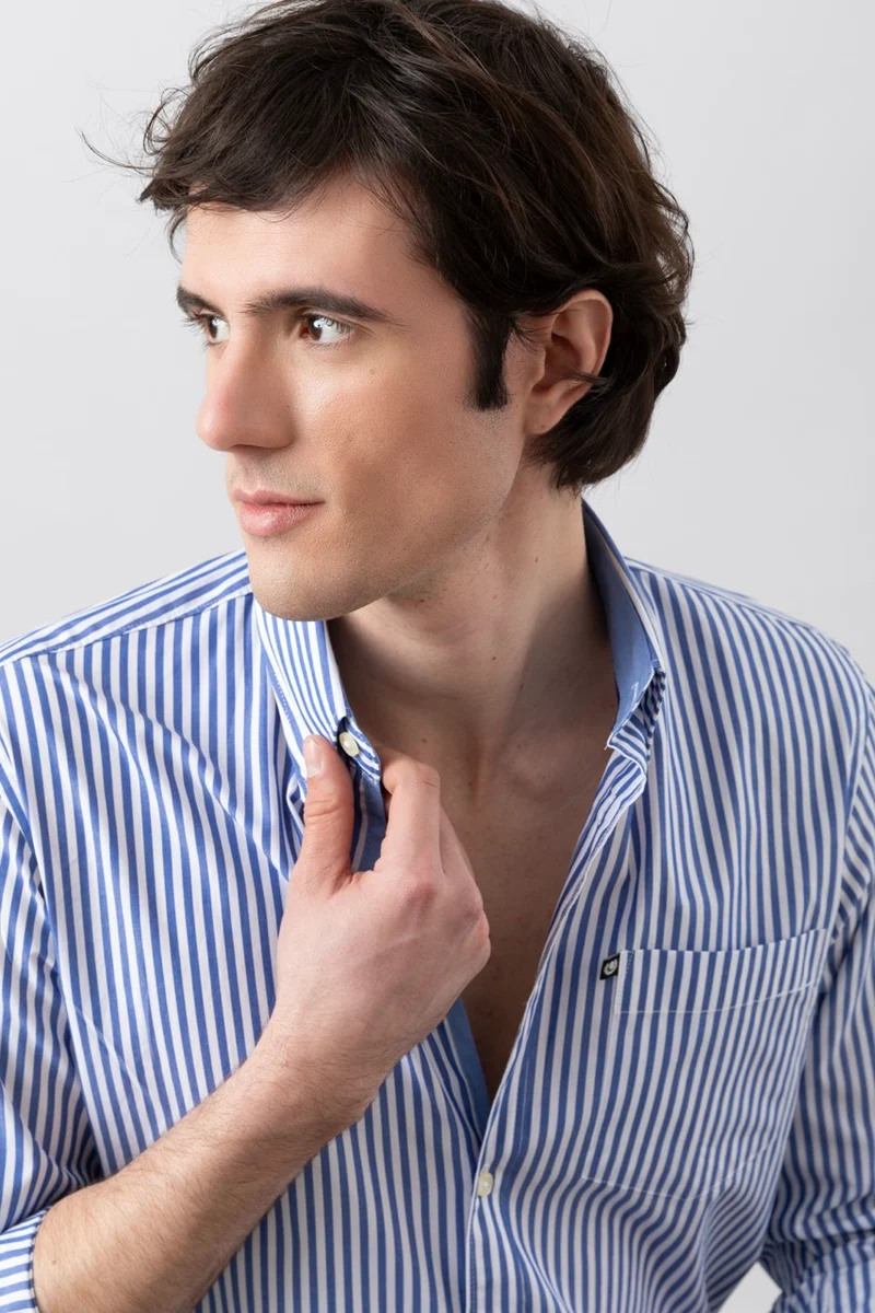 Camicia button down rigata in 100% popeline di cotone