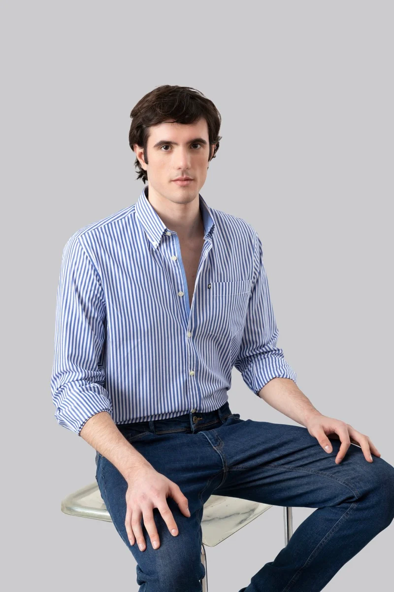 Camicia button down rigata in 100% popeline di cotone