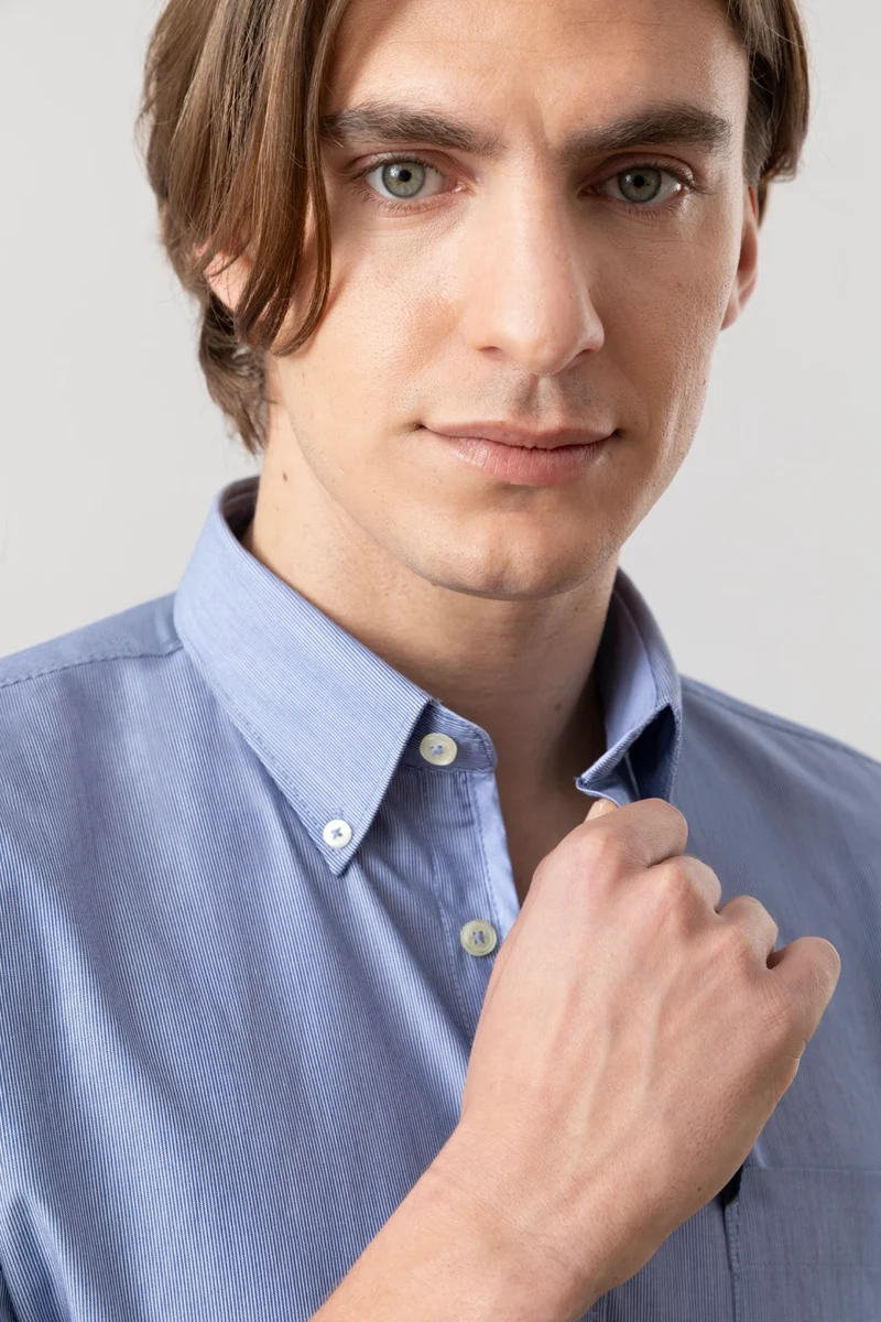Camicia button down in fantasia micro riga 100% popeline di cotone