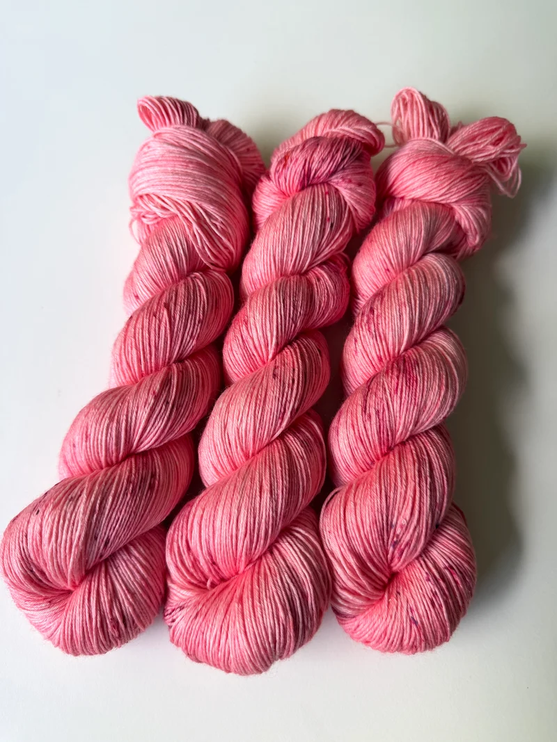 Seta Merino 400 rosa con macchioline