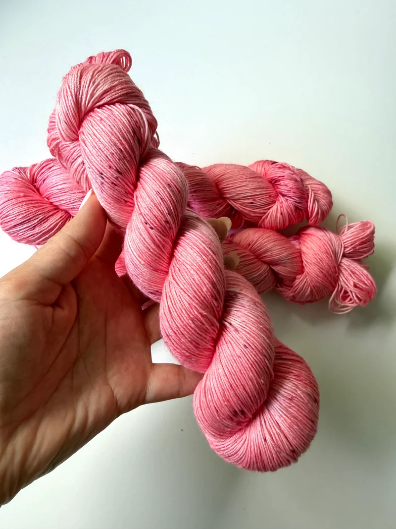 Seta Merino 400 rosa con macchioline