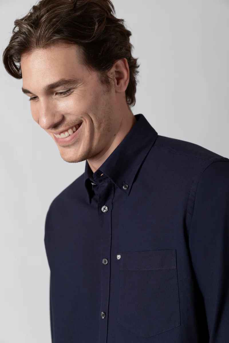Camicia in Oxford di cotone con taschino e collo button down