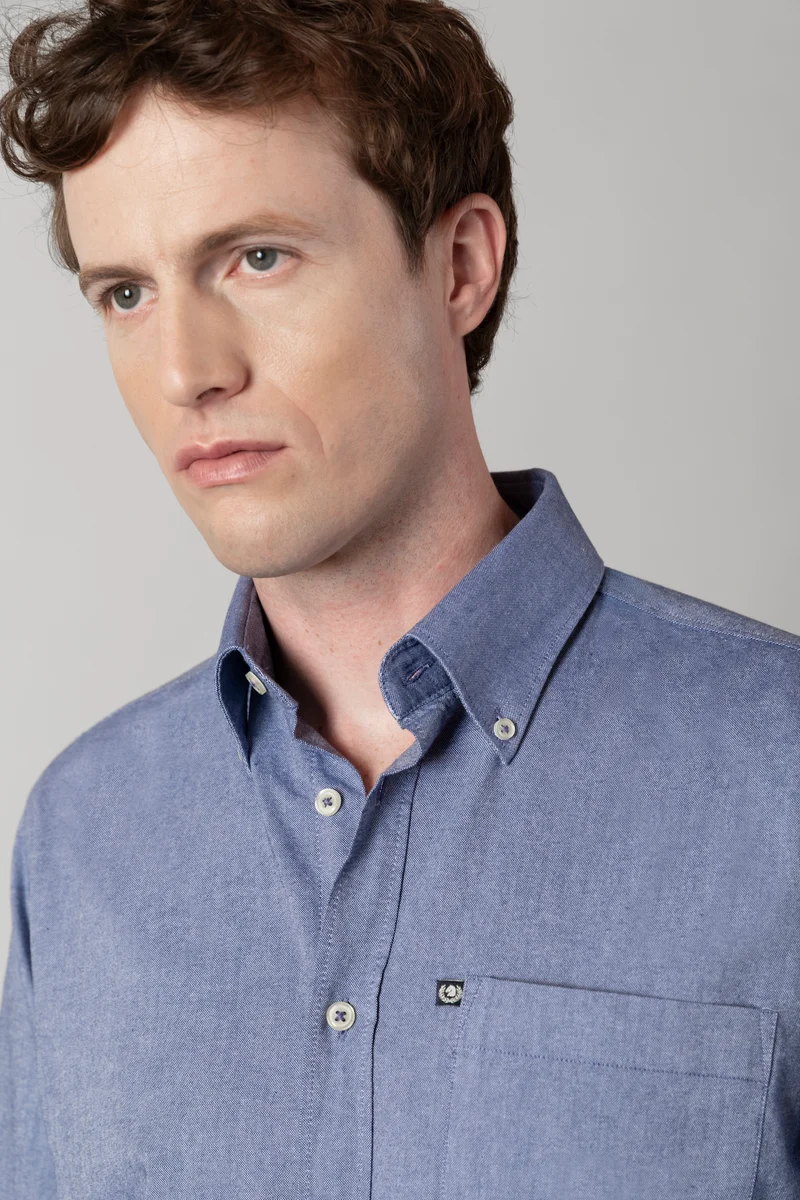 Camicia in Oxford di cotone con taschino e collo button down