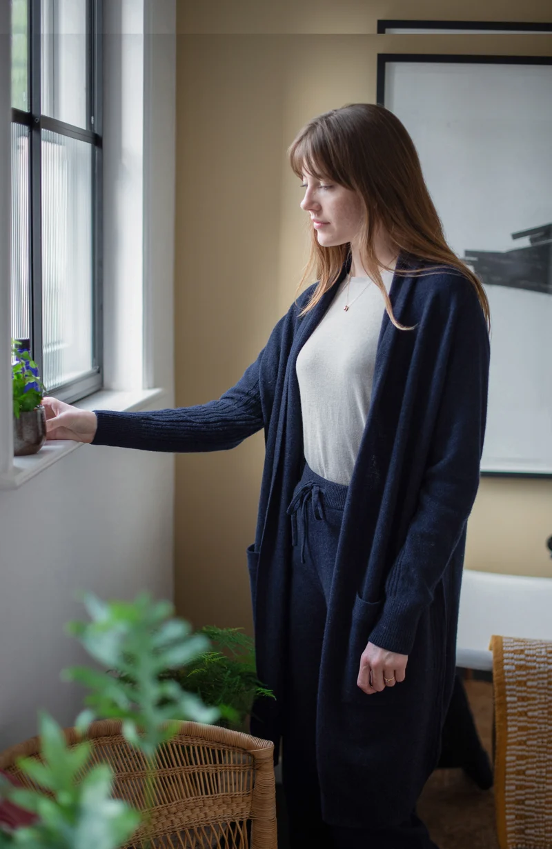 Womens Pure Lambswool Long Line Cardigan with Pockets