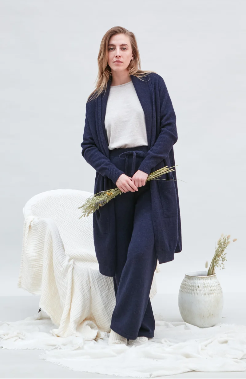 Womens Pure Lambswool Long Line Cardigan with Pockets