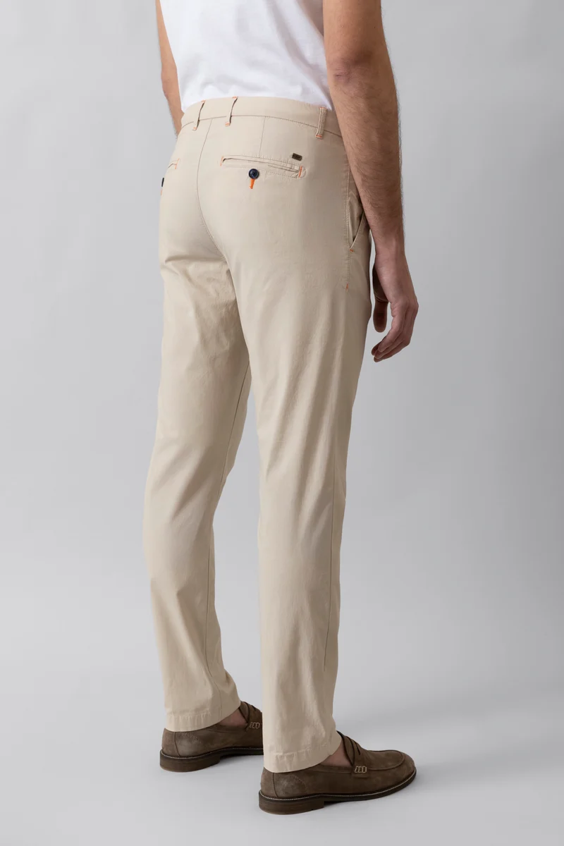 Pantalone Chino in popeline di cotone leggero stretch