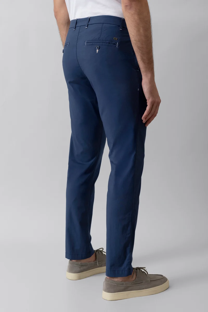Pantalone Chino in popeline di cotone leggero stretch