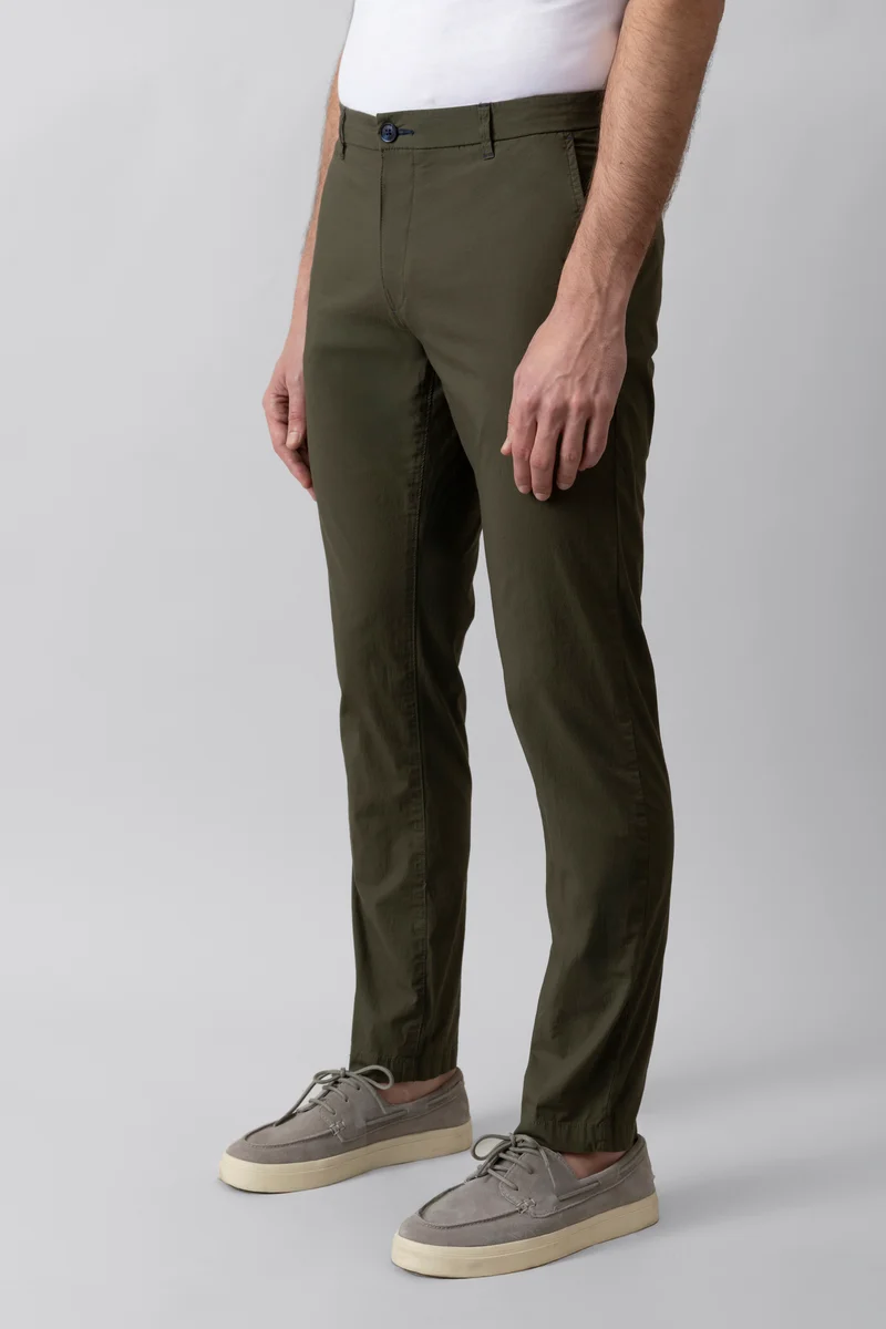 Pantalone Chino in popeline di cotone leggero stretch