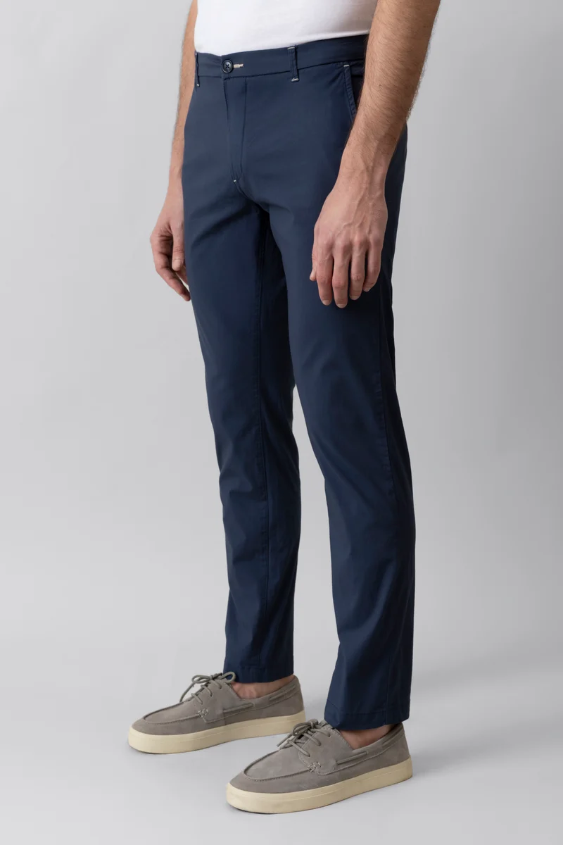 Pantalone Chino in popeline di cotone leggero stretch