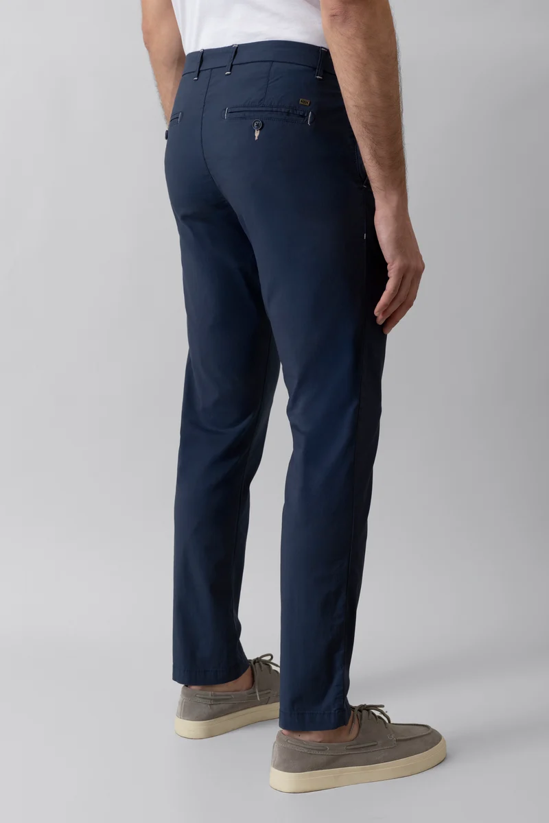 Pantalone Chino in popeline di cotone leggero stretch
