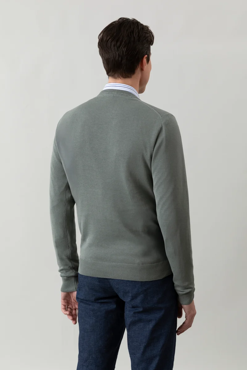 Maglia girocollo con punto jacquard sul davanti e contrasti colorati