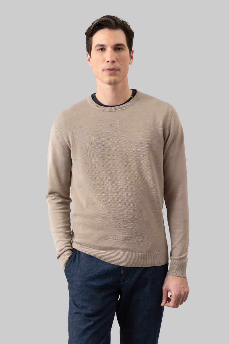 Maglia girocollo con punto jacquard sul davanti e contrasti colorati