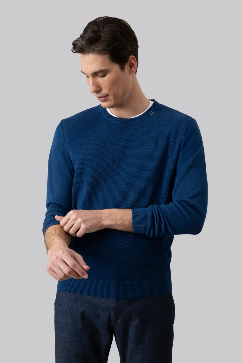 Maglia girocollo con punto jacquard sul davanti e contrasti colorati