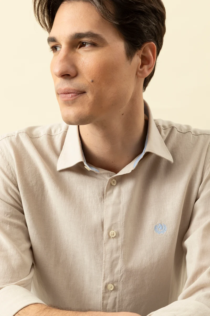 Camicia collo classico in misto lino cotone