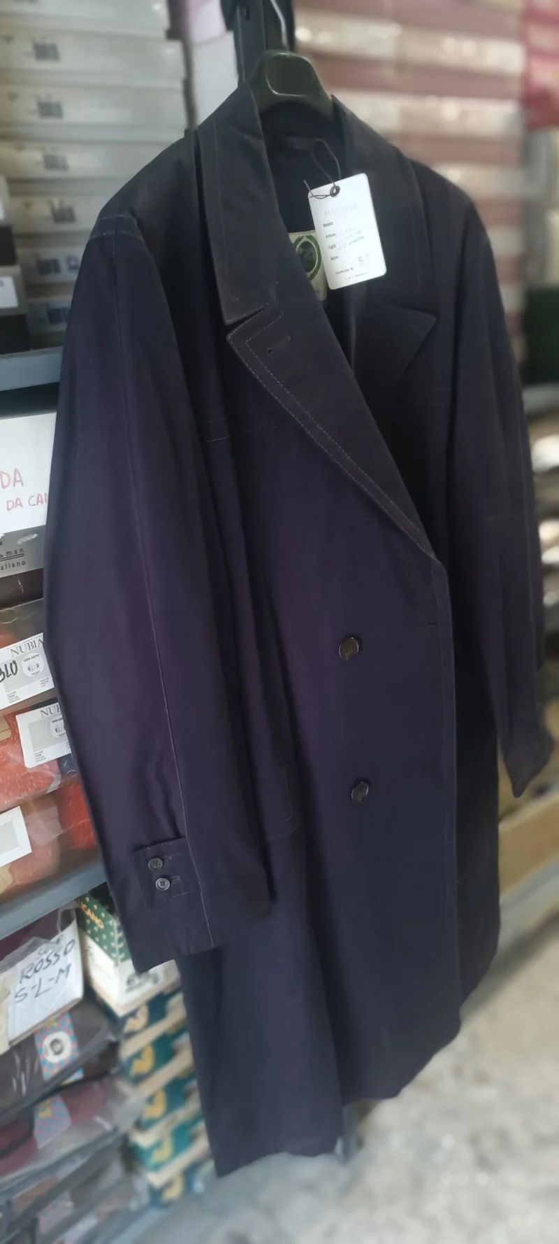 Impermeabile vintage uomo taglia 52. 1,2 kg.