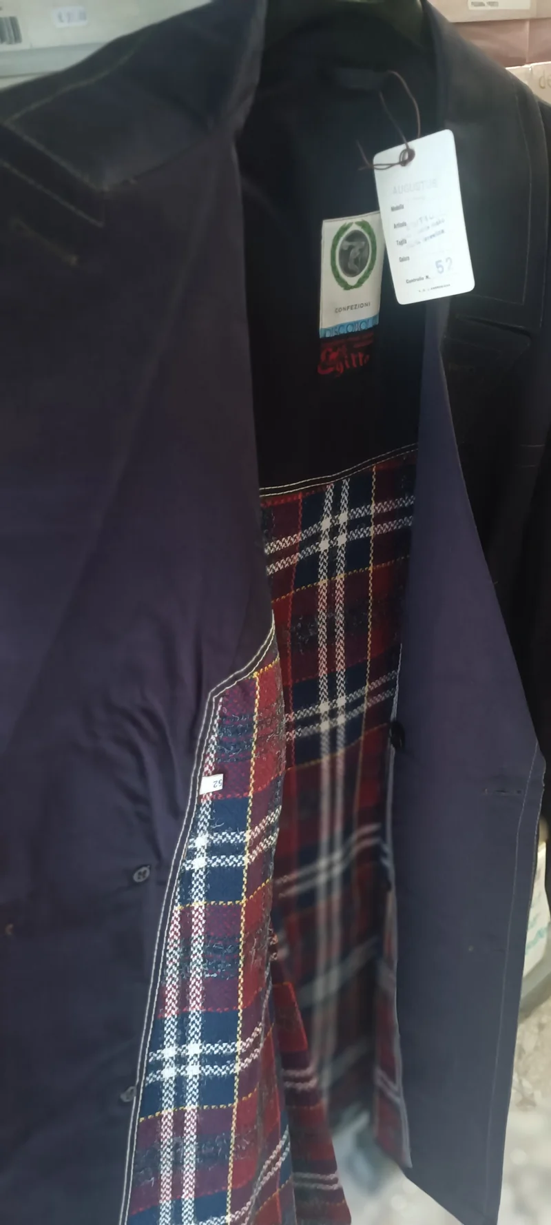 Impermeabile vintage uomo taglia 52. 1,2 kg.