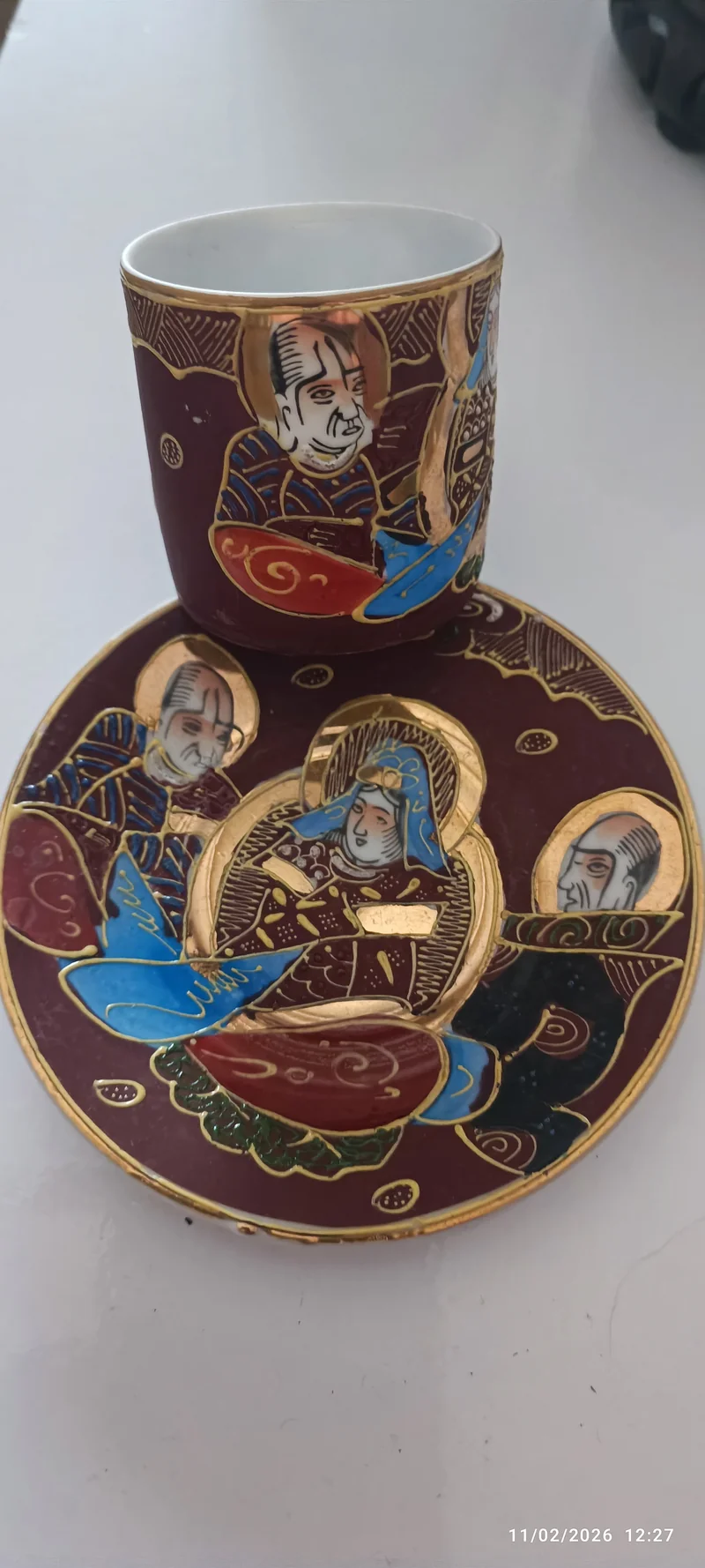 Vintage. Tazzina con piattino in porcellana giapponese, anni cinquanta. 180g.