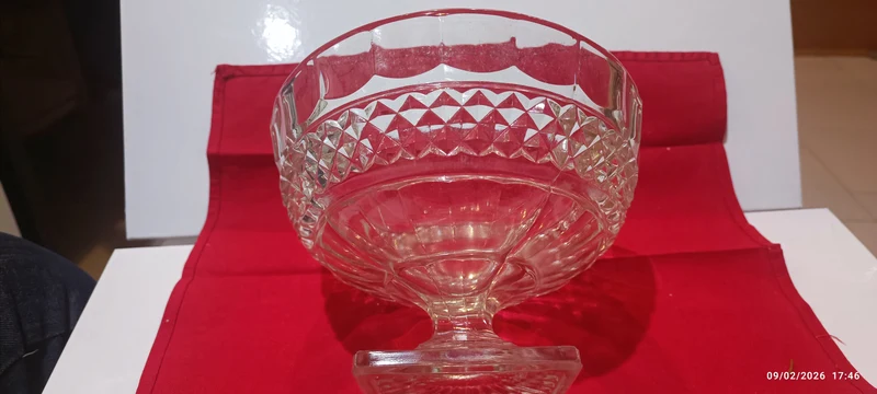 Vintage anni sessanta. Alzata di cristallo porta frutta, elegante e capiente. 1,5 kg..