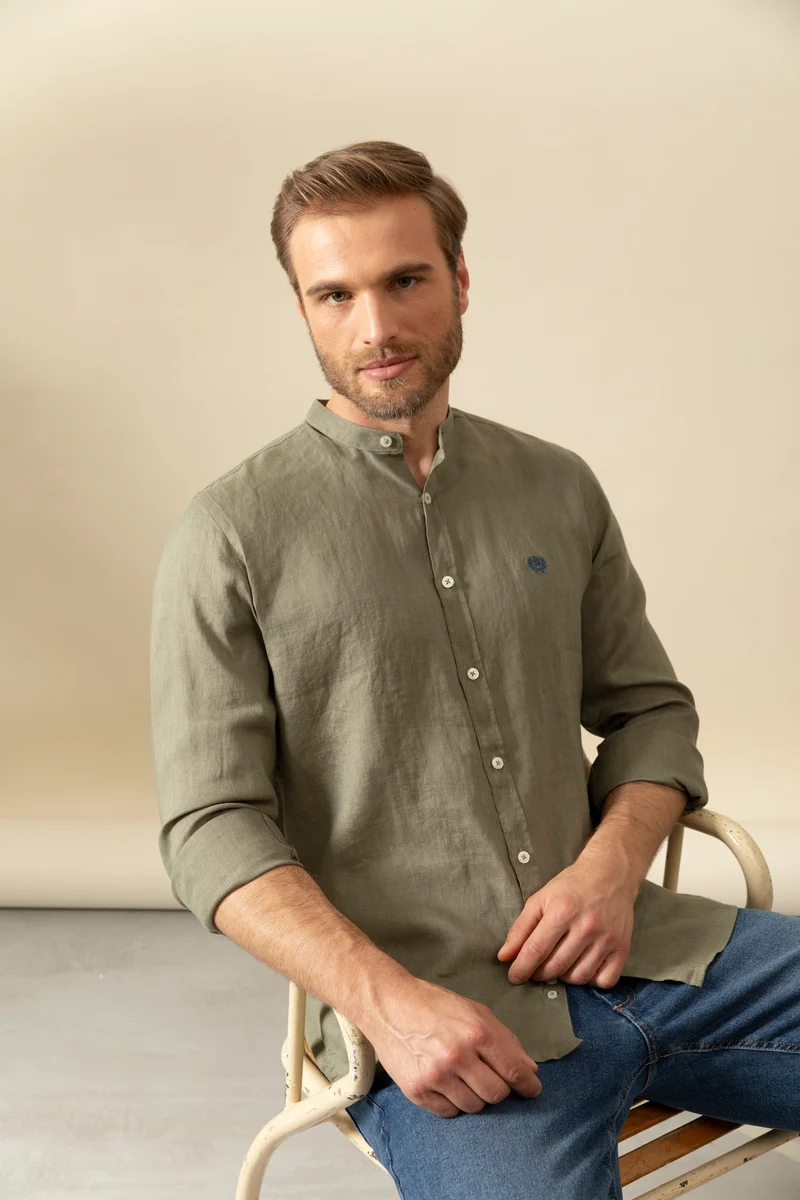Camicia collo coreano in 100% puro lino