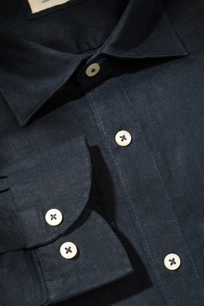 Camicia in 100% puro lino con collo classico