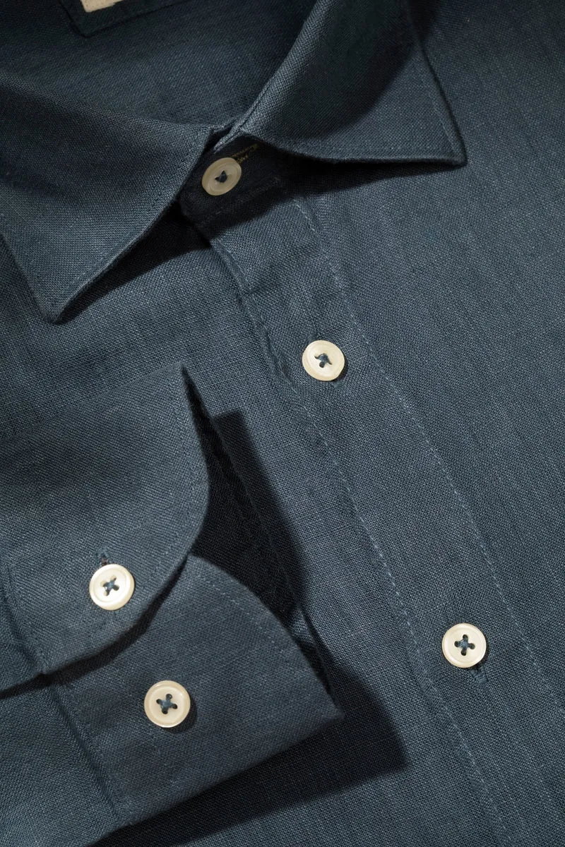 Camicia in 100% puro lino con collo classico