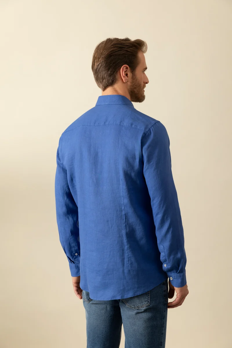 Camicia in 100% puro lino con collo classico