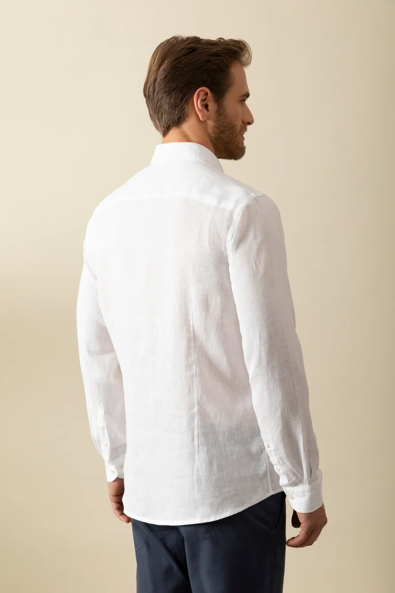 Camicia in 100% puro lino con collo classico