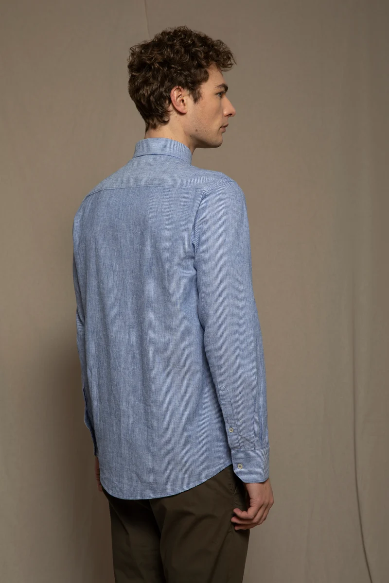 Camicia in fantasia in misto lino cotone riga piccola