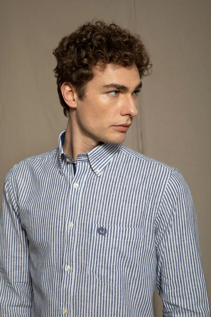 Camicia in fantasia in misto lino cotone riga media