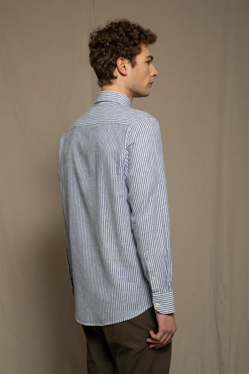 Camicia in fantasia in misto lino cotone riga media