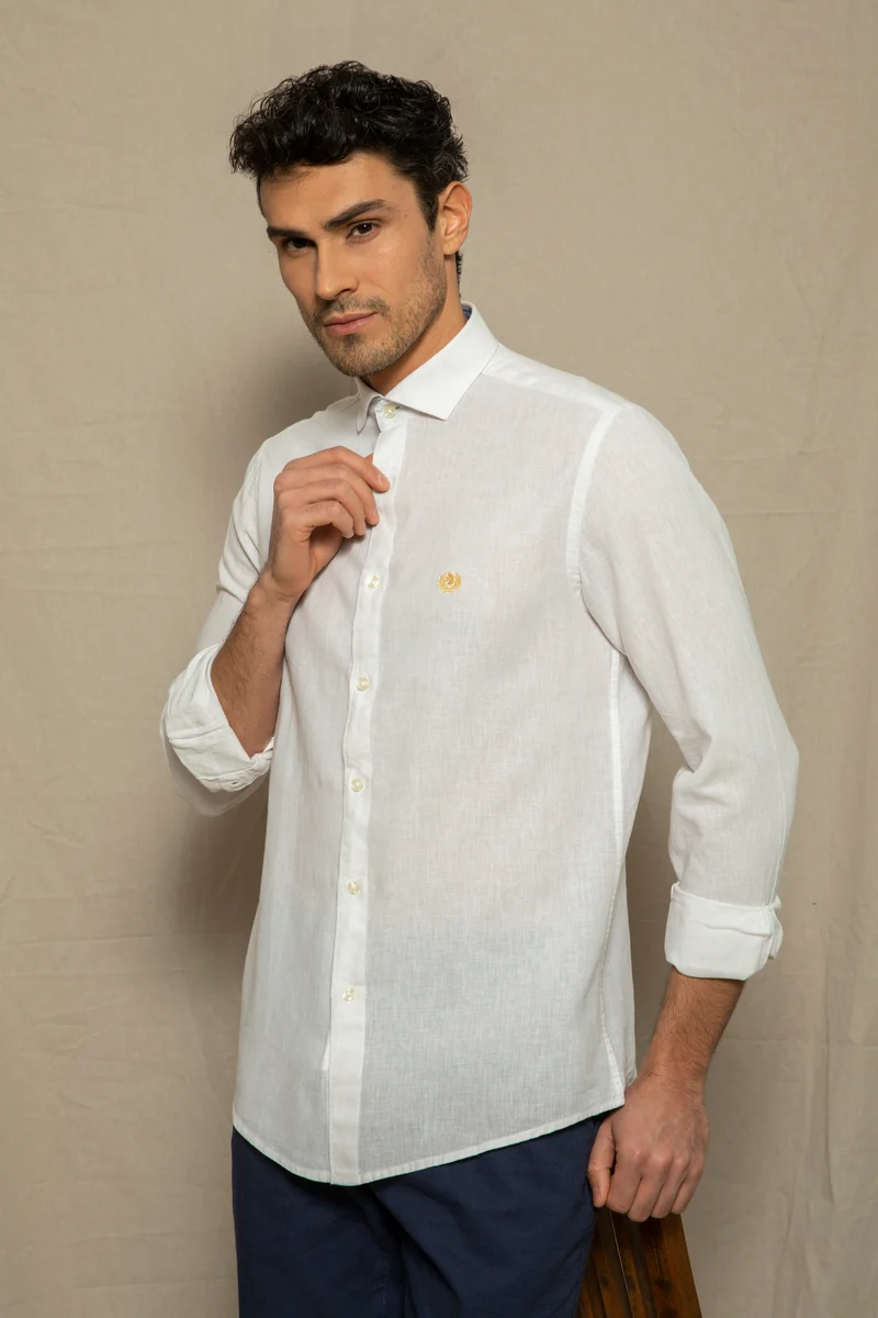 Camicia collo classico in tinto filo misto lino cotone