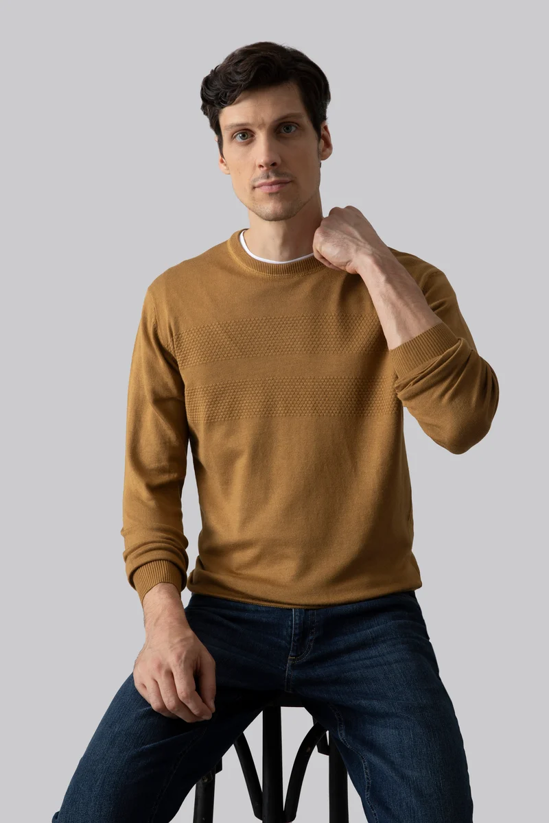 Maglia girocollo con motivo fasce in punto 3D