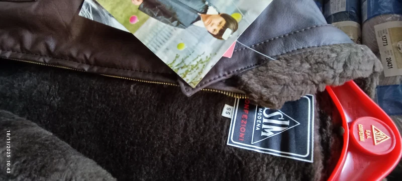 Cappotto vintage bimbo, simil pelle, con soffice e calda imbottitura interna. Taglia 55. 800 g.