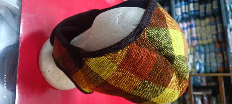Stock di 50 cappellini vintage bimbo e bimba, 5kg.