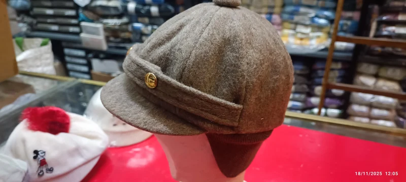 Stock di 50 cappellini vintage bimbo e bimba, 5kg.