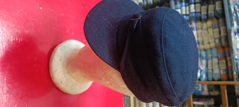 Stock di 50 cappellini vintage bimbo e bimba, 5kg.
