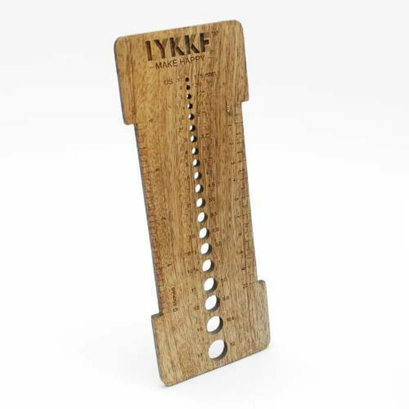 lykke misuratore e calibro per aghi in legno